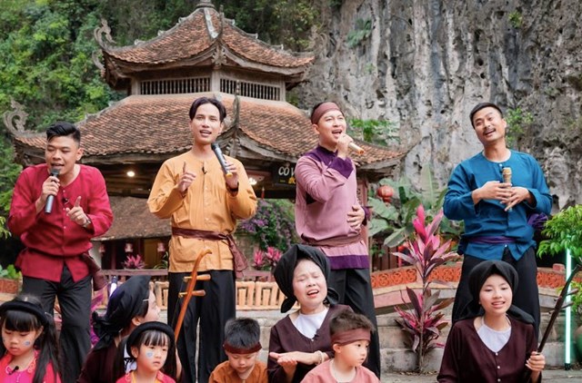Bố ơi m&#236;nh đi đ&#226;u thế? 2025 - tập 9: D&#224;n cast mở mini concert tại đ&#236;nh l&#224;ng, Neko L&#234;, Trung Ruồi, Duy Hưng lần đầu h&#225;t xẩm - Ảnh 4