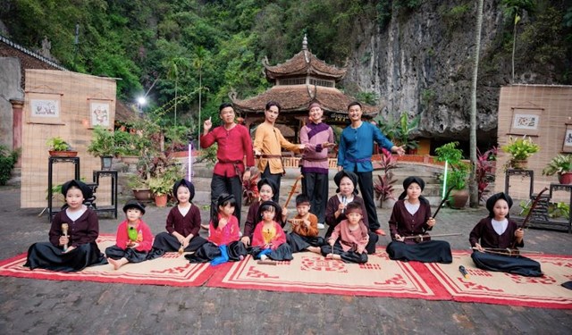 Bố ơi m&#236;nh đi đ&#226;u thế? 2025 - tập 9: D&#224;n cast mở mini concert tại đ&#236;nh l&#224;ng, Neko L&#234;, Trung Ruồi, Duy Hưng lần đầu h&#225;t xẩm - Ảnh 1