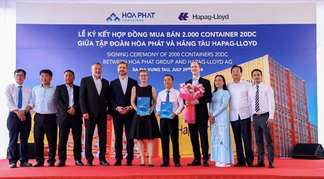 Lễ k&yacute; kết hợp đồng mua b&aacute;n 2.000 container 20DC giữa Tập đo&agrave;n H&ograve;a Ph&aacute;t v&agrave; h&atilde;ng t&agrave;u Hapag-Lloyd.