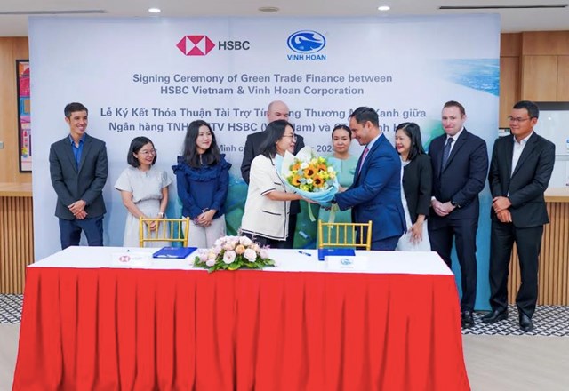 HSBC Việt Nam v&agrave; C&ocirc;ng ty cổ phần Vĩnh Ho&agrave;n k&yacute; kết thỏa thuận t&agrave;i trợ t&iacute;n dụng thương mại xanh v&agrave;o ng&agrave;y 14/11.