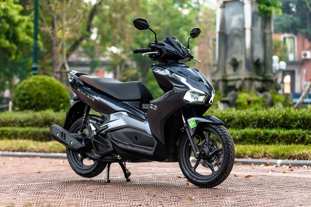 Honda Air Blade mất gi&aacute; v&igrave; lỗi nhiều.