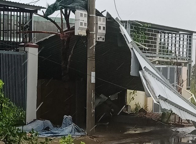 Bão số 9 gây thiệt hại lớn về người và tài sảnr sau khi đổ bộ vào các tỉnh Trung Trung Bộ. Ảnh: Tổng cục phòng chống thiên tai Bão số 9 gây thiệt hại lớn về người và tài sảnr sau khi đổ bộ vào các tỉnh Trung Trung Bộ. Ảnh: Tổng cục phòng chống thiên tai