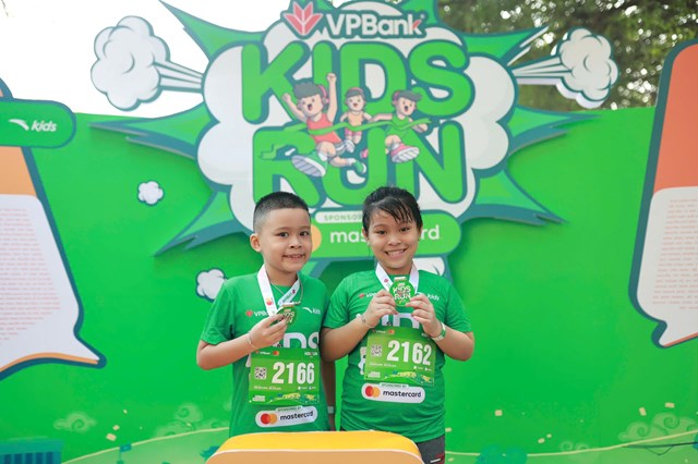 Vui hết m&#236;nh với đường đua Mastercard Kids Run 2024 - Ảnh 11