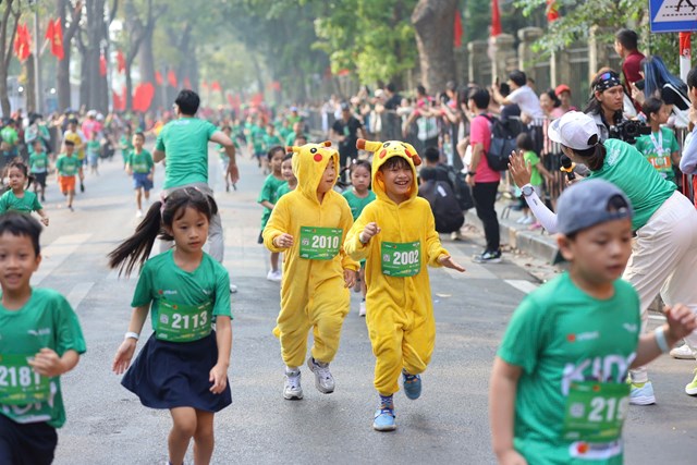 Vui hết m&#236;nh với đường đua Mastercard Kids Run 2024 - Ảnh 12