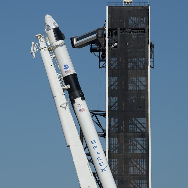 T&ecirc;n lửa đẩy Falcon 9 l&agrave; niềm tự h&agrave;o của SpaceX. Ảnh: NASA.&nbsp;