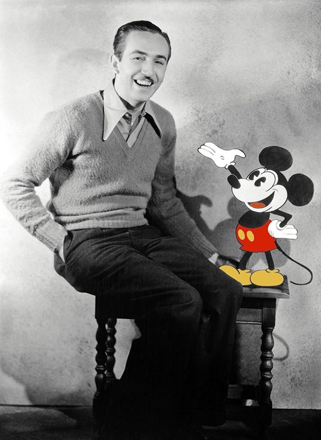 Nh&acirc;n vật chuột hoạt h&igrave;nh Mickey đ&atilde; đem lại cho Disney h&agrave;ng chục tỷ USD v&agrave; c&aacute;c nh&agrave; sưu tầm NFT đang kỳ vọng m&igrave;nh sẽ được sở hữu "chuột Mickey trong thời đại mới". Ảnh: Disney.
