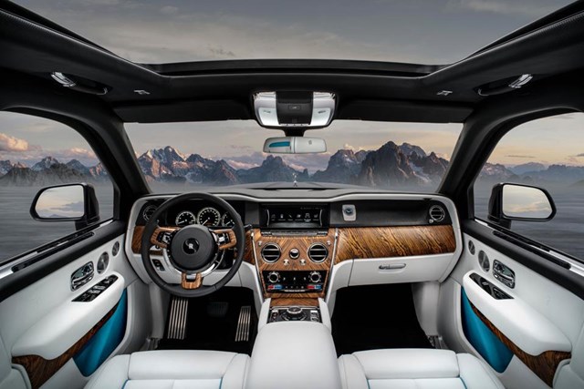 Chiếc SUV sang trọng nhất thế giới Rolls-Royce Cullinan 2022 trị gi&#225; gần 36 tỷ đồng c&#243; g&#236; đặc biệt? - Ảnh 2