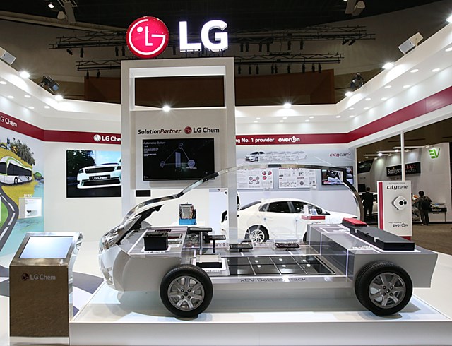 Một mẫu xe điện được LG trưng b&agrave;y. Ảnh: Naver.