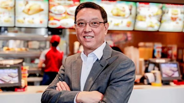 Chủ tịch Jollibee Foods Ernesto Tanmantiong. Ảnh: Reuters