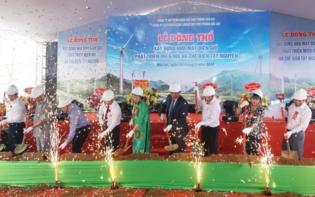 Lễ khởi công bộ đôi dự án điện gió ở Gia Lai.