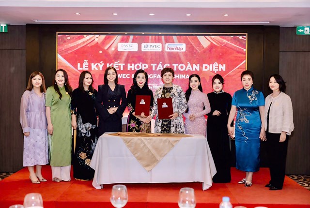 Hội đồng Nữ Doanh nh&acirc;n Quốc tế IWEC k&yacute; kết hợp t&aacute;c c&ugrave;ng&nbsp;Langfang China.