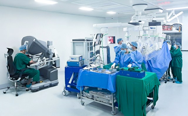&ldquo;Si&ecirc;u Robot&rdquo; Da Vinci Xi c&oacute; thể hỗ trợ thực hiện hơn 120 loại phẫu thuật phức tạp, đa chuy&ecirc;n khoa. Ảnh: BVĐK T&acirc;m Anh