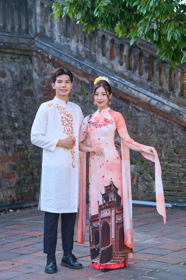 Ngắm &#225;o d&#224;i di sản “12 m&#249;a hoa H&#224; Nội” của NTK Ho&#224;ng Ly: Khi k&#253; ức nở hoa tr&#234;n từng t&#224; lụa - Ảnh 10