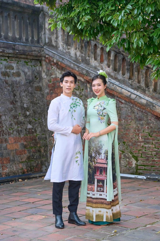 Ngắm &#225;o d&#224;i di sản “12 m&#249;a hoa H&#224; Nội” của NTK Ho&#224;ng Ly: Khi k&#253; ức nở hoa tr&#234;n từng t&#224; lụa - Ảnh 5