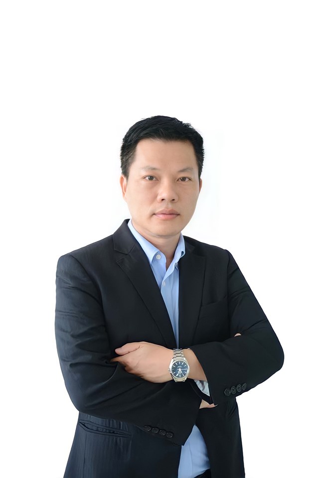 Nguyễn Việt Hưng - Chủ tịch HĐQT; Giám đốc Công ty Cổ phần Lenbiz