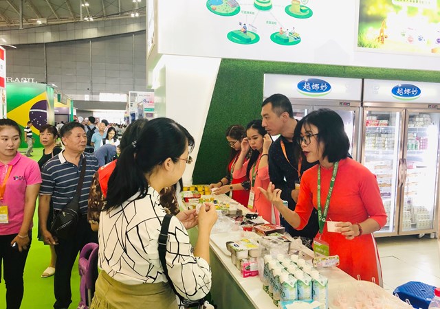 Nhiều hoạt động tiếp thị, giới thiệu sản phẩm được tổ chức tại Trung Quốc giúp người tiêu dùng làm quen với các sản phẩm Vinamilk