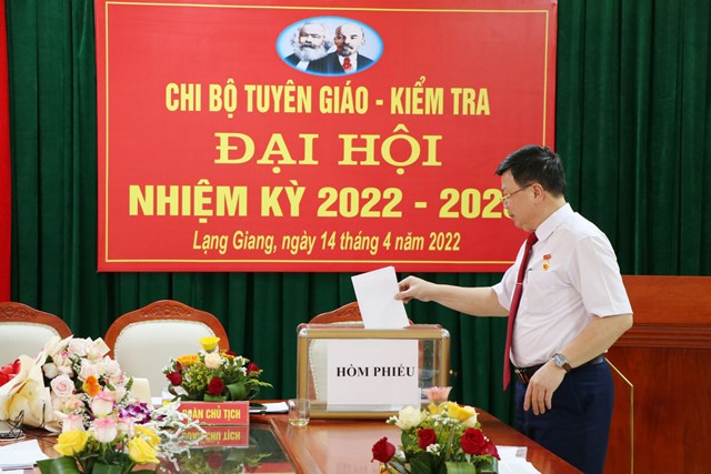 Huyện ủy Lạng Giang (Bắc Giang): X&#226;y dựng Đảng bộ trong sạch, vững mạnh to&#224;n diện từ gốc - Ảnh 2