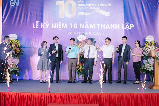 Lễ kỷ niệm 10 năm th&agrave;nh lập C&ocirc;ng ty Gia Nguyễn
