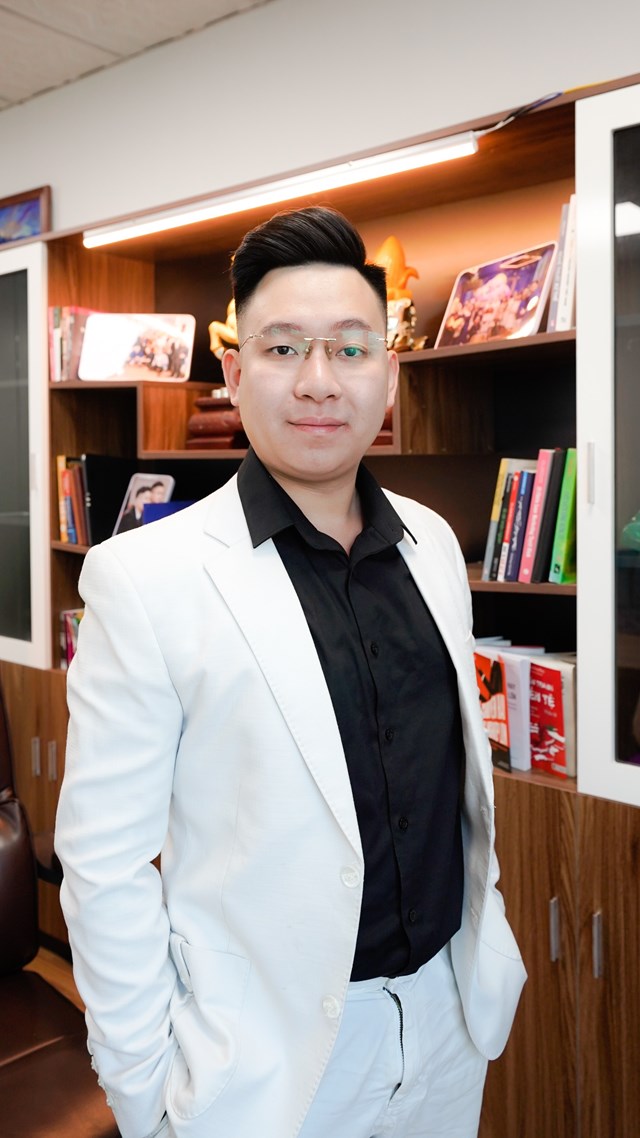 Nguyễn Tiến Ho&#224;ng - CEO C&#244;ng ty DNA Success: Nhiệt huyết, đam m&#234; l&#224; “kim chỉ nam” cho sự nghiệp - Ảnh 1