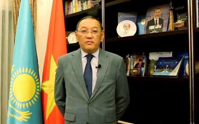 Đại sứ Đặc mệnh To&agrave;n quyền Kazakhstan tại Việt Nam - ng&agrave;i Yerlan Baizhanov