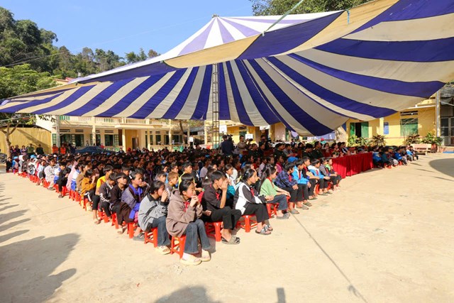 HNEW c&#249;ng đối t&#225;c mang “Xu&#226;n Y&#234;u thương” đến với người d&#226;n x&#227; Mồ Dề - Huyện M&#249; Cang Chải – Tỉnh Y&#234;n B&#225;i - Ảnh 3