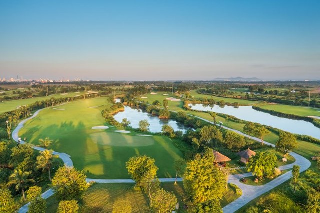 Vinhomes Royal Island (Hải Ph&ograve;ng) đưa s&acirc;n golf 36 hố trở th&agrave;nh tiện &iacute;ch sống cho cư d&acirc;n &nbsp;