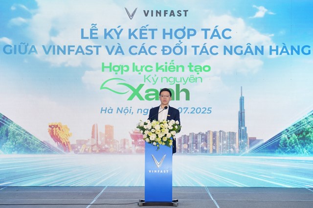 VinFast v&#224; 12 ng&#226;n h&#224;ng, tổ chức t&#224;i ch&#237;nh chung tay hỗ trợ người d&#226;n h&#224; nội chuyển sang xe điện - Ảnh 2