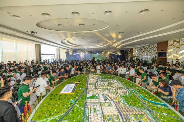 Sự kiện giới thiệu dự &aacute;n Vinhomes Golden City v&agrave; ra mắt ph&acirc;n khu Mặt Trời thu h&uacute;t h&agrave;ng ngh&igrave;n nh&agrave; đầu tư &nbsp;