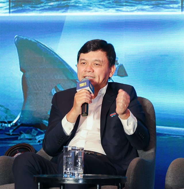 Shark Nguyễn Xuân Phú.