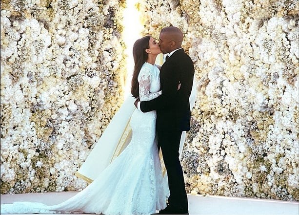Khoảnh khắc đ&aacute;ng nhớ trong đ&aacute;m cưới của&nbsp;Kanye West v&agrave; Kim Kardashian