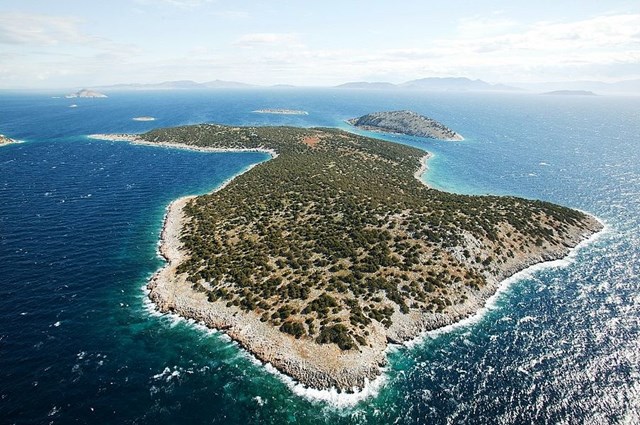 Đảo Stroggilo, Hy Lạp