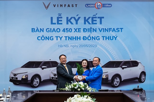 Lado Taxi mua th&#234;m 300 xe VinFast VF 5 Plus để mở rộng dịch vụ taxi điện - Ảnh 1